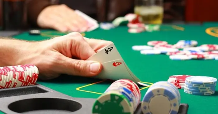 Làm Thế Nào Để Thắng Khi Chơi Bài Poker 3 Lá